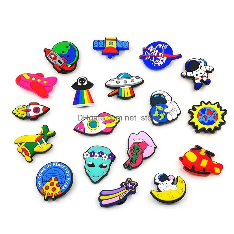 20pc/set cars drive automobile pattern croc jibz charms 2d soft plastic clog pins shoe parts accessories buttons shoe charm buckles decorations fit men