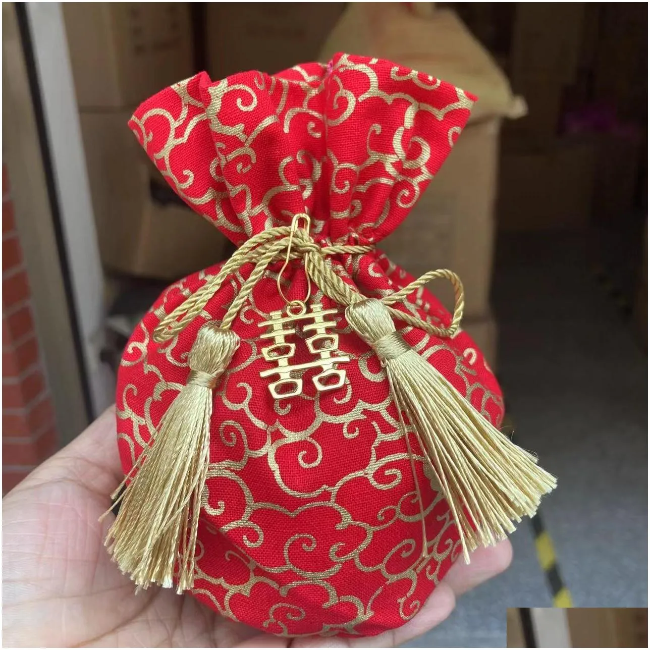 ins style wedding gift supplies chinese style wedding party favor candy bag candy box with hand gift creative wedding candy box cloth