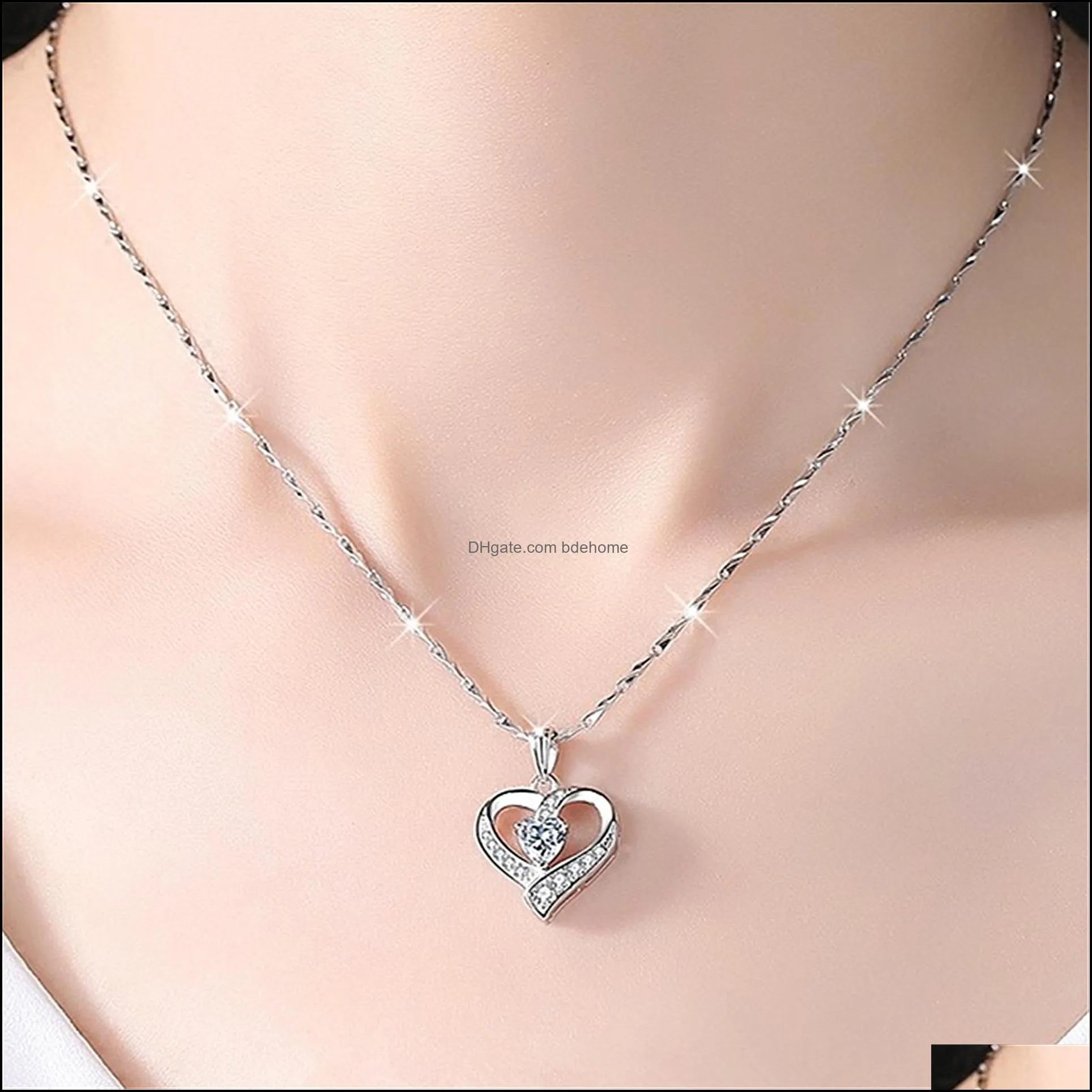 heart necklace female clavicle chain rotating jewelry pendant creative fashion unique accessories diamond necklaces bdehome