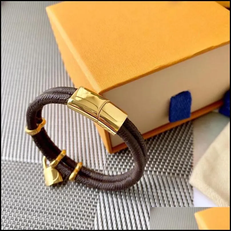 fashion classical round brown bangle pu leather lock bracelet with metal lock head designer bracelets in gift retail box stock bijoux for mens