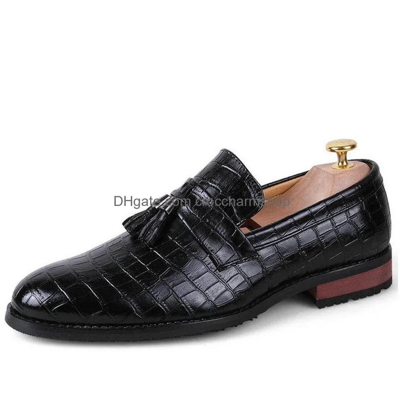 dress shoes 3847 ly mens quality patent leather formal chombre black soft man flat classic d1201