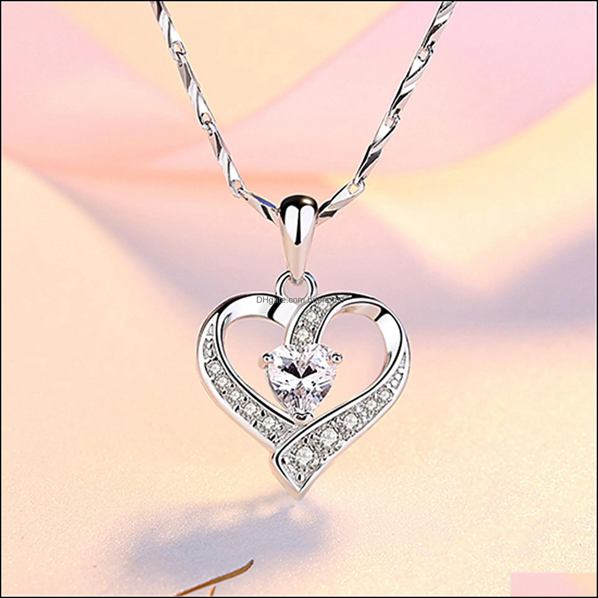 heart necklace female clavicle chain rotating jewelry pendant creative fashion unique accessories diamond necklaces bdehome