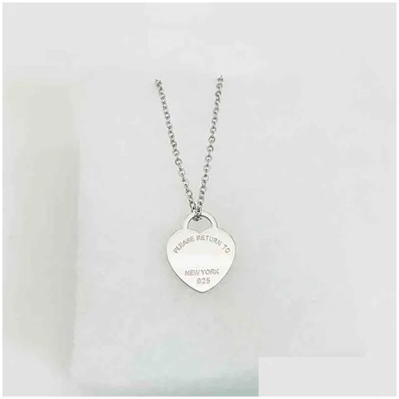 luxury heart necklace womens one set of packaging stainless steel 19mm pendant blue pink green red couple jewelry on the neck valentine day