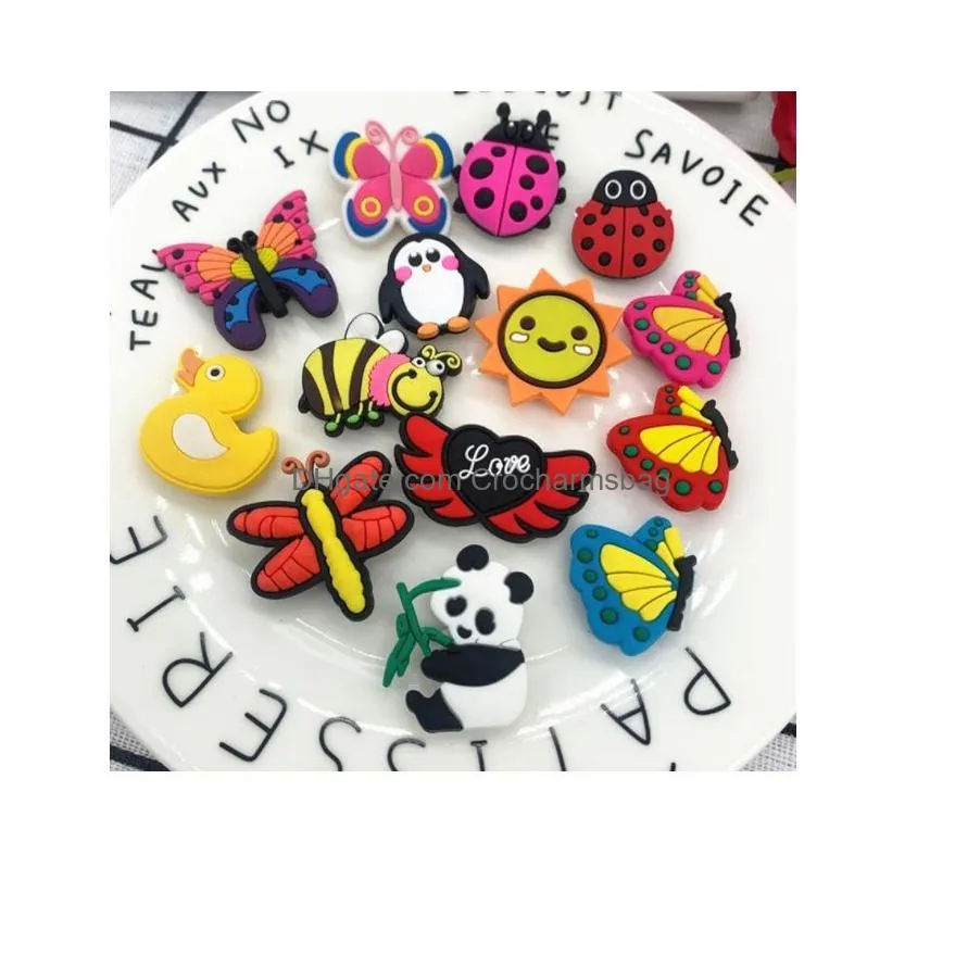 100Pcs Cartoon buttterfly bee animal PVC Shoe Charms Shose Accessories clog Jibz Fit Wristband Croc buttons GardenShoe Decorations Buckle Gift designer
