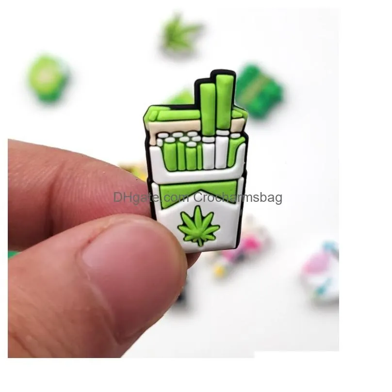 Green cartoon PVC Shoe Charms Shoes Buckles Bands Fit Bracelets Croc JIBZ accessories Wristband Boys Girls Gift Hat Decoration