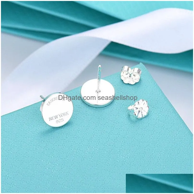 T Home round cake women`s printed alphabet pendant clavicle chain Fashion simple round stud necklace set