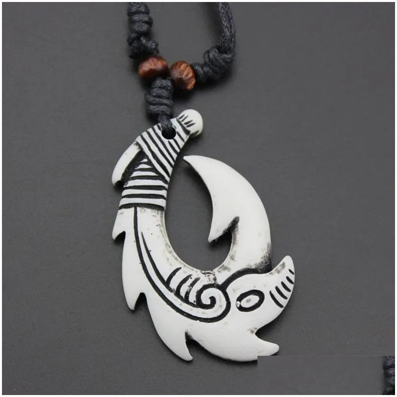 Fashion Whole 12PCS LOT Faux Yak Bone  Tribal Maori Hei Matau Fish Hook pendants Surfer Necklace Choker Gift MN518225I