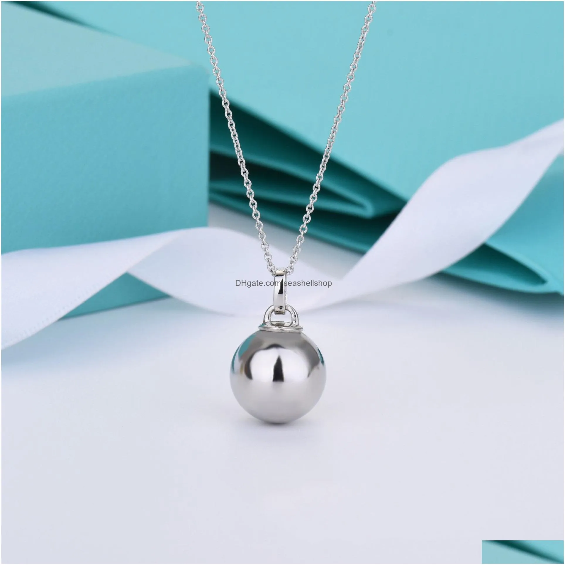 High-quality T home new golden ball women`s fashion necklace 18K European and American style design