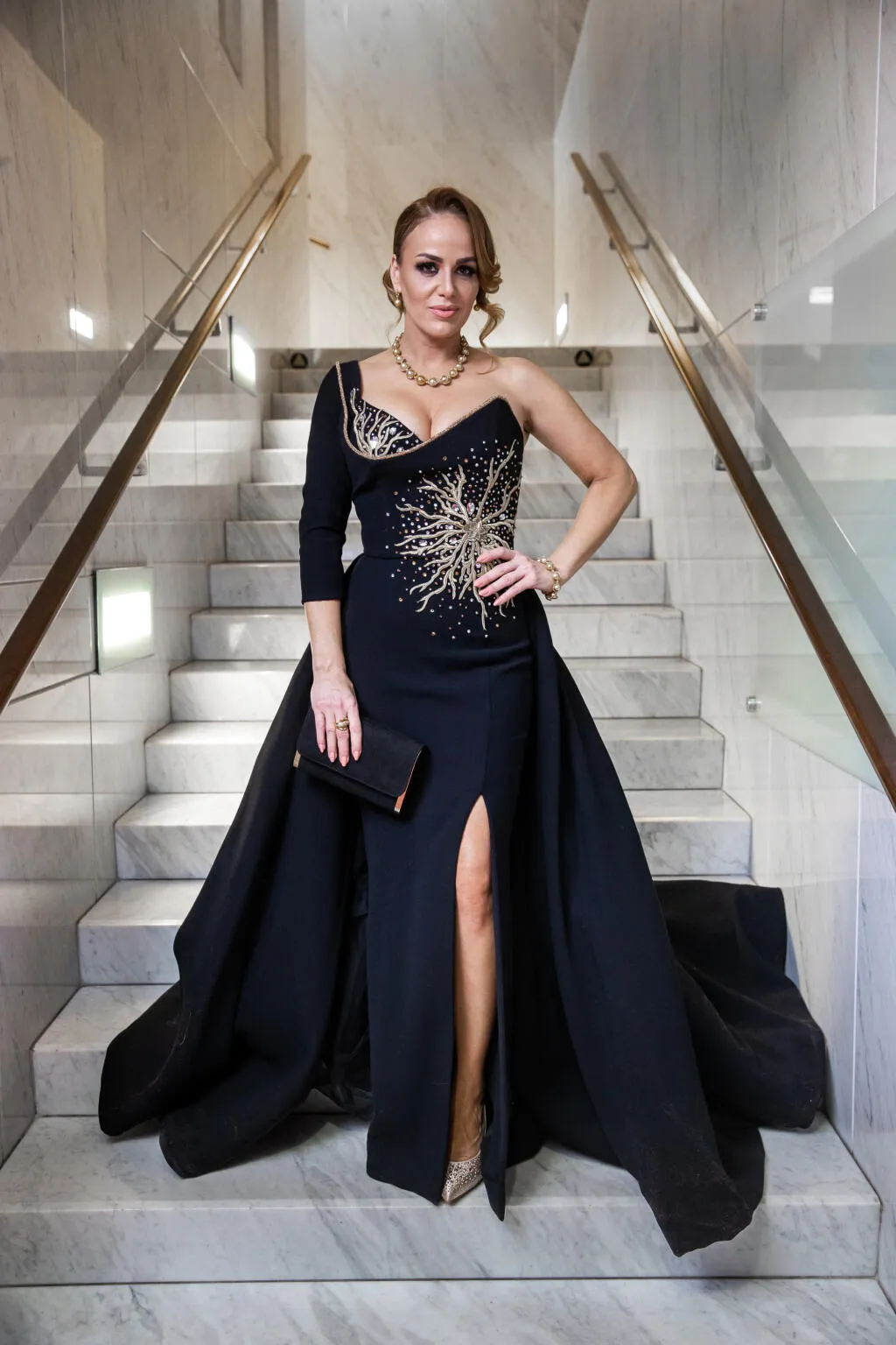 2023 April Aso Ebi Black Sheath Prom Dress Beaded Crystals Sexy Evening Formal Party Second Reception Birthday Engagement Gowns Dress Robe De Soiree ZJ664