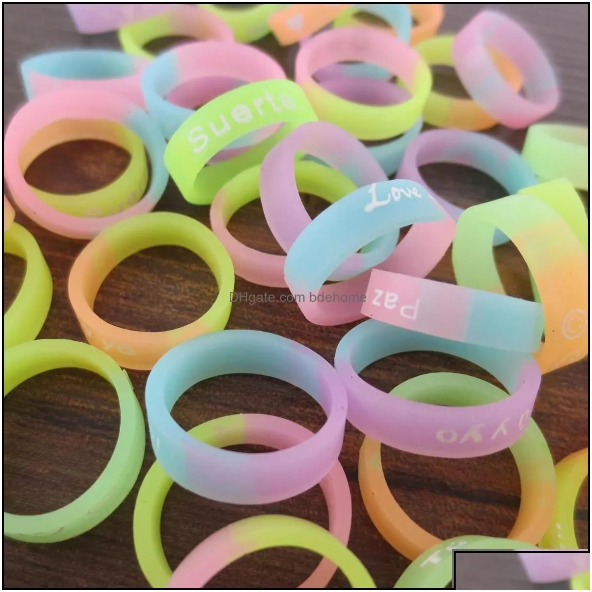band rings luminous sile jewelry fluorescent random color 20mmx5mm cute glow in the dark finger ring bdehome drop delivery dhjo9