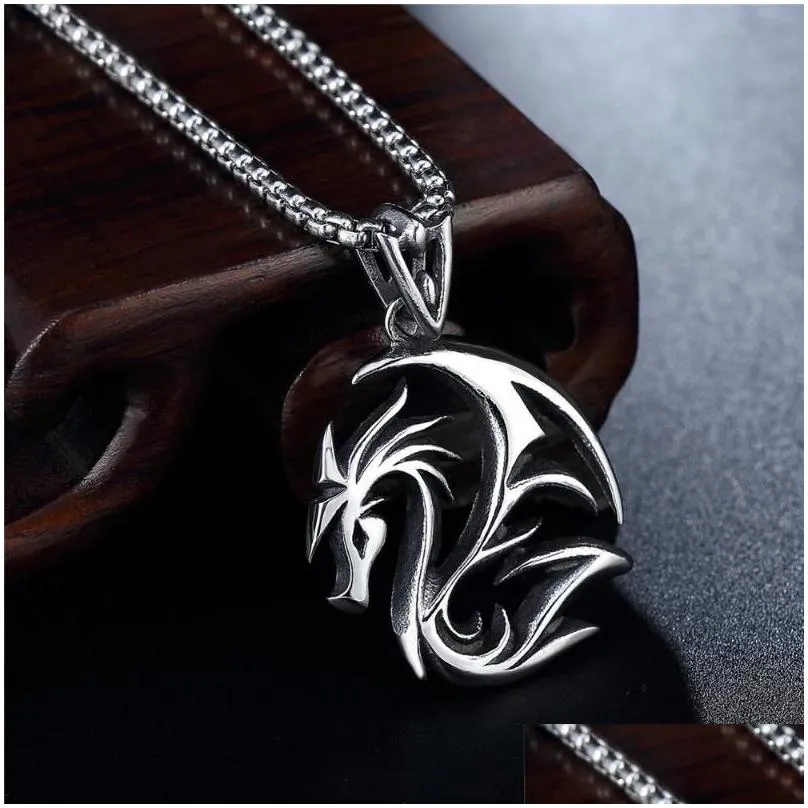 Pendant Necklaces Korean Style Hollow Flame Dragon Necklace Punk Stainless Steel Biker Men Chain Fashion Jewelry Gifts