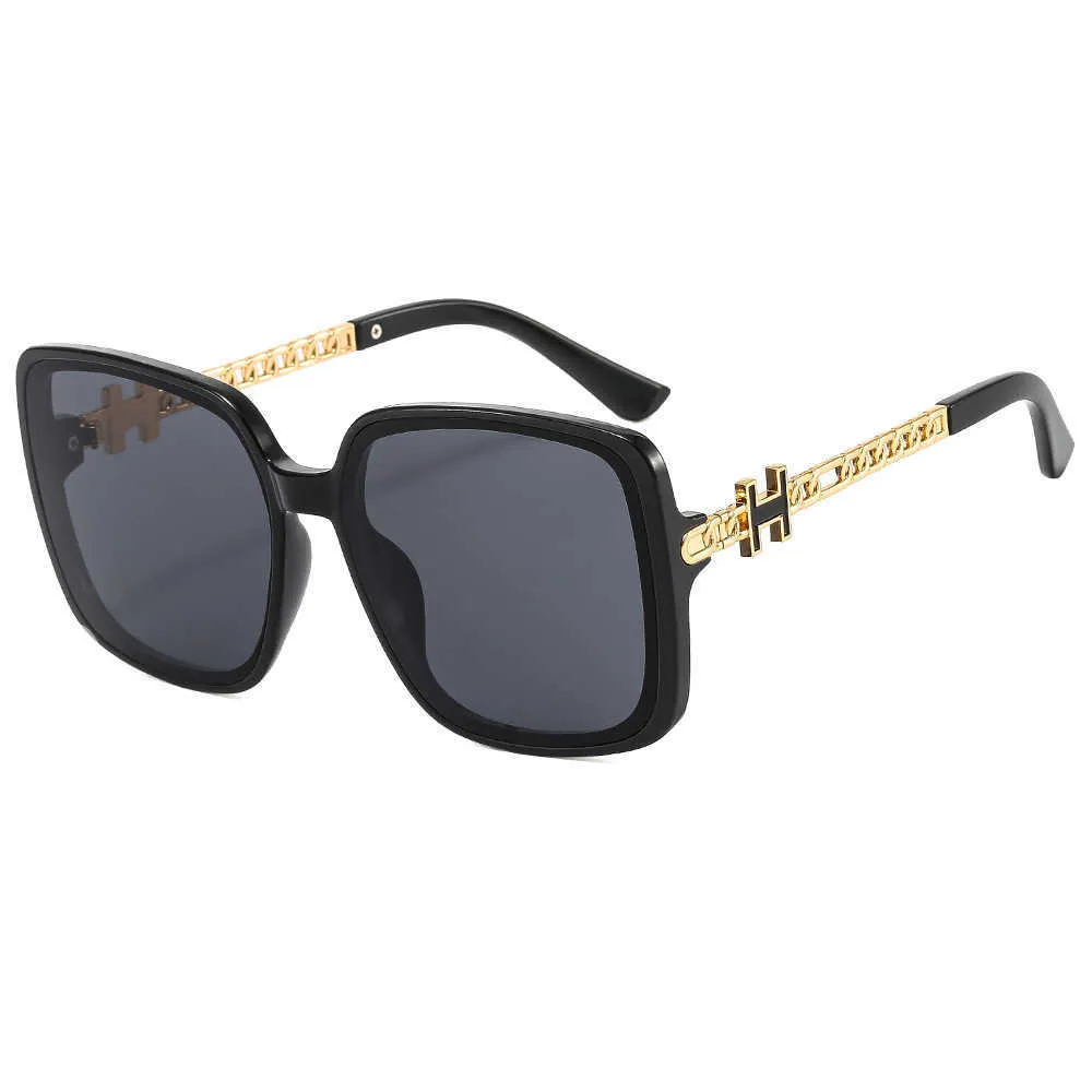 2024 New luxury designer sunglasses Fashion Love Ma Tiktok Net Red H Family Sunglasses Chain Women`s Glasses
