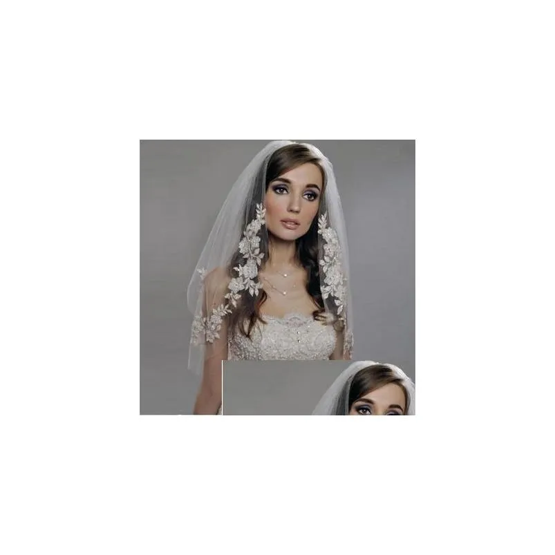 Romantic Wedding Accesories Veils Applique Lace Handmade Vintage Two Layer Bridal Veils White Ivory