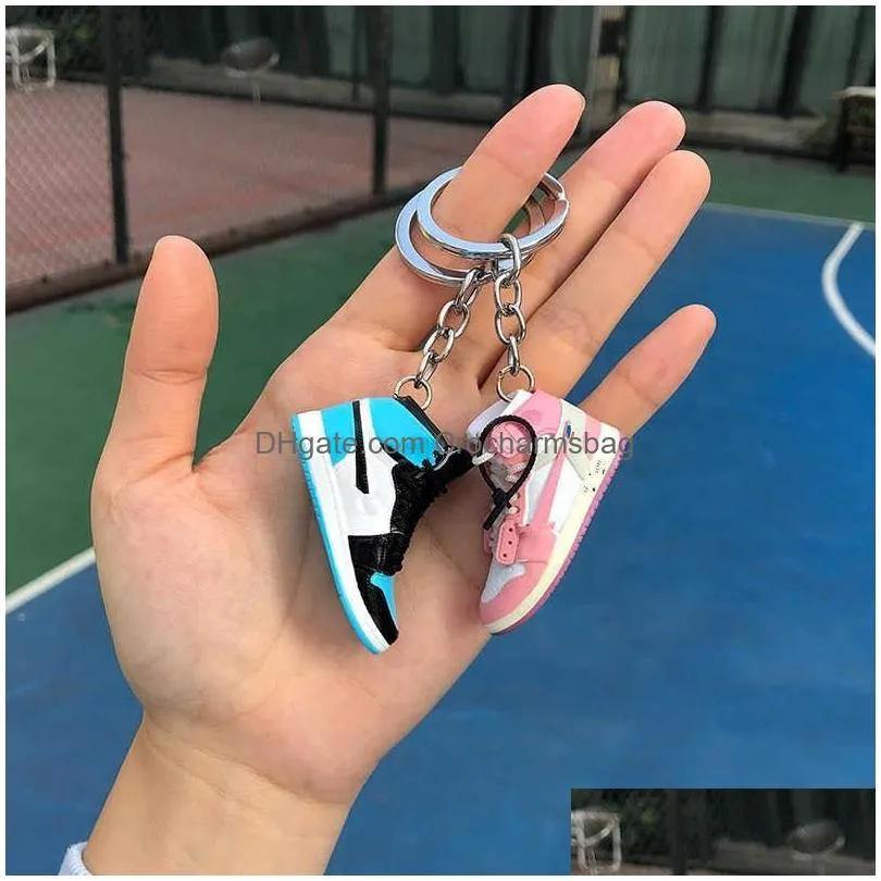 Creative 1/6 Hollow 3D Sneakers Model Keychains Souvenirs Basketball Shoes Sports Enthusiasts Keyring Car Backpack Pendant Gifts