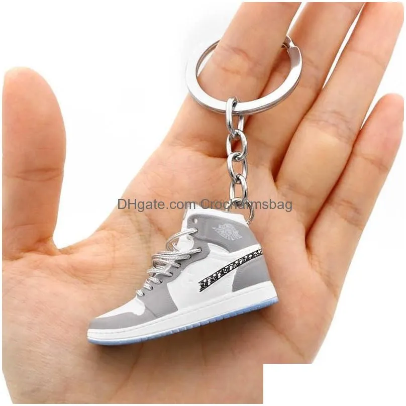 Creative 1/6 Hollow 3D Sneakers Model Keychains Souvenirs Basketball Shoes Sports Enthusiasts Keyring Car Backpack Pendant Gifts