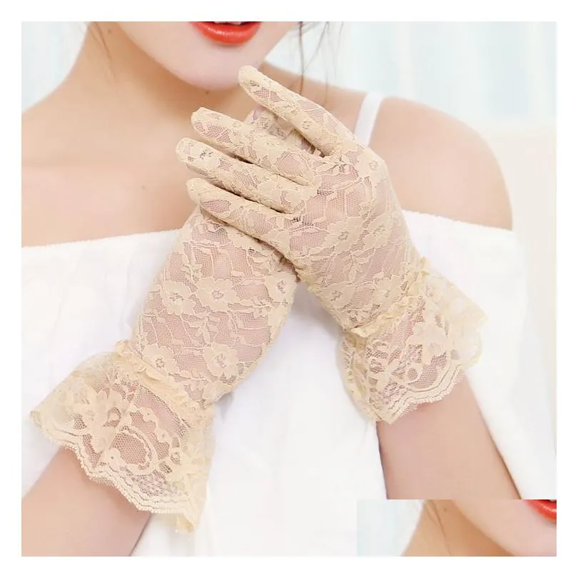 Sexy Lace Sunscreen Gloves Women`s Wedding Ceremony Breathable Short Finger