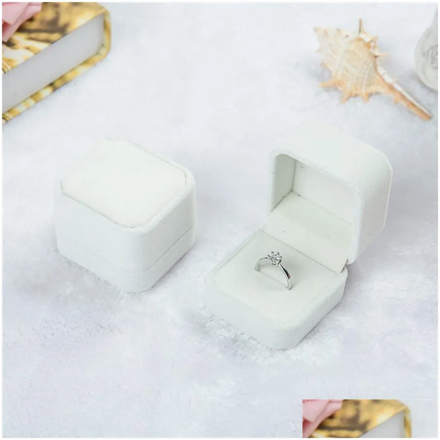 bulk 11 color velvet jewelry gift boxes for rings wedding engagement couple jewelry packaging square show case box 55*50*43mm