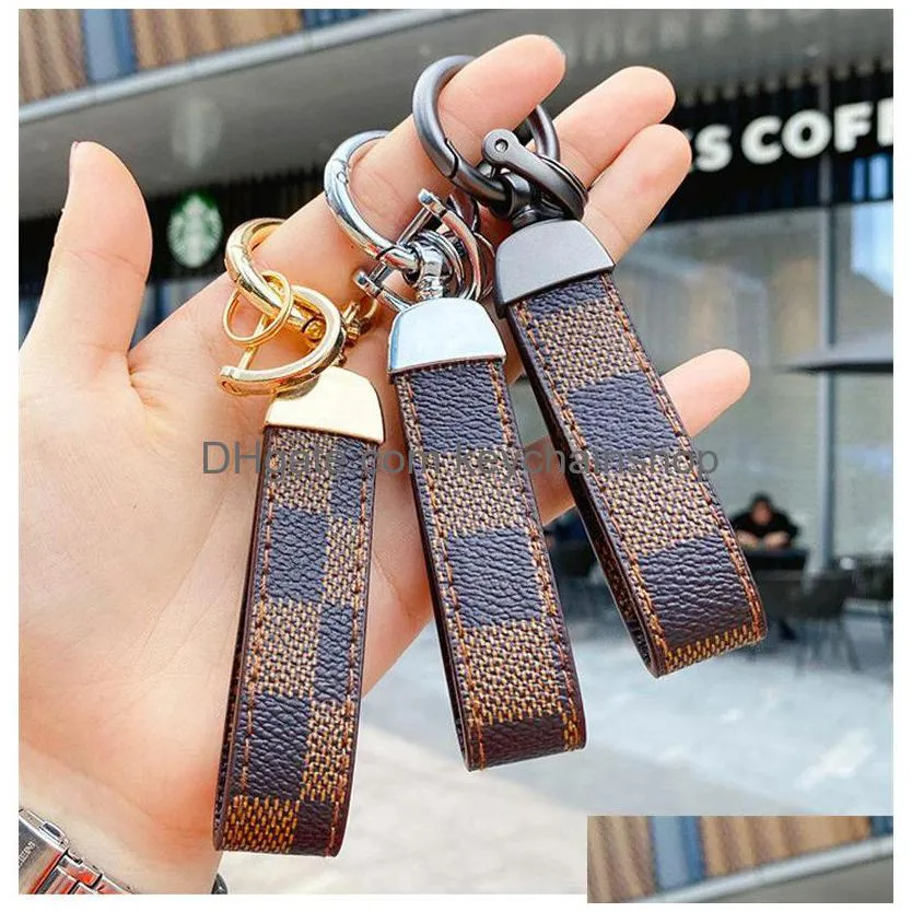 fashion designer keychain classic exquisite luxury car keyring zinc alloy letter unisex lanyard metal small jewelry 17 colors