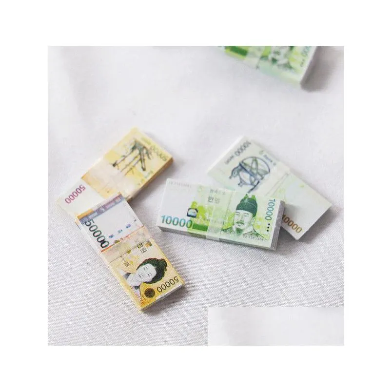 50% size south korean won prop money copy games wholesale krw 100 50 notes extra bank strap - movies play fake casino photo booth