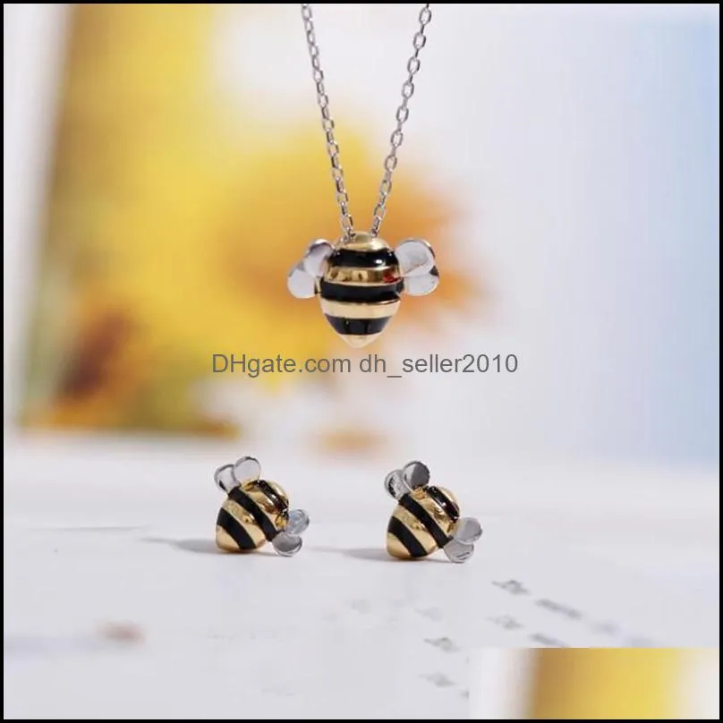 925 Sterling Silver Jewelry Wholesale Korean Fashion Cute Bee Exquisite Creative Female Personality Pendant Necklaces