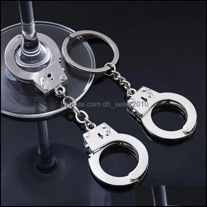 Creative Gift Personalized Simulation Handcuffs Metal Keychain Advertising Car Waist Key Ring Chain Pendant Accessories 1842 Q2