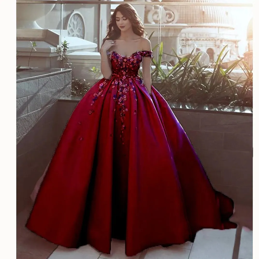 Luxury Lace Pink Quinceanera Dresses Elegant Off The Shoulder Embroidery Party Prom Dress Vestidos De 15 Anos Vintage Ball Gown