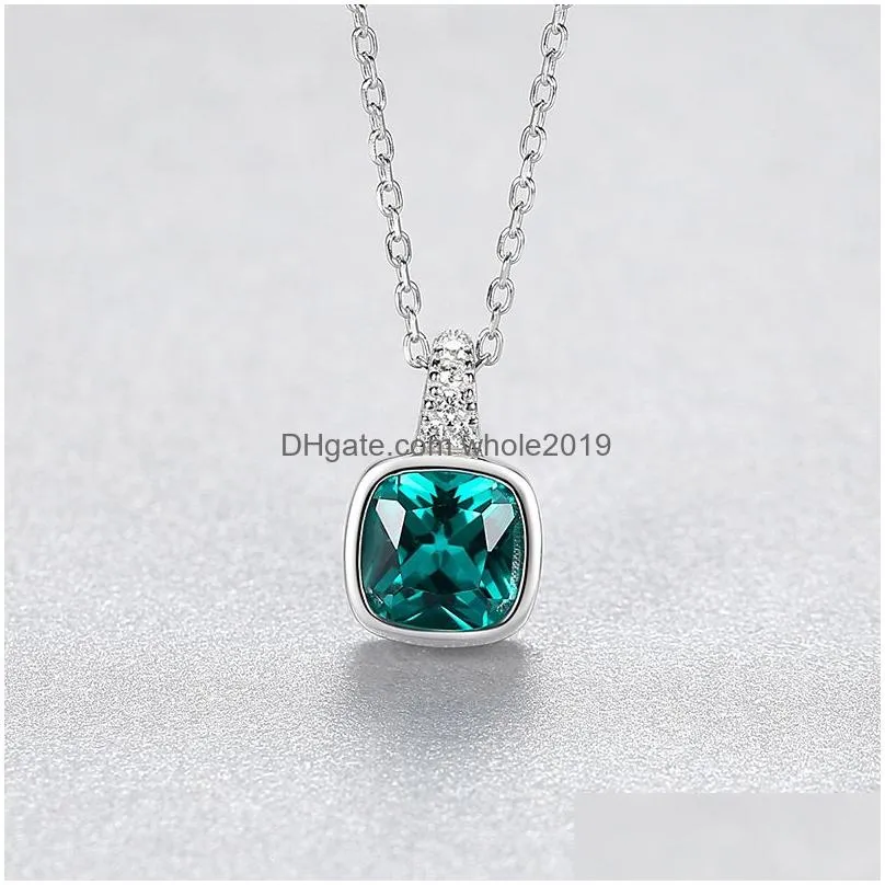 Custom Sparkling Delicate Emerald Gemstone Pendant Necklace 925 Sterling Silver Square Emerald Jewellery
