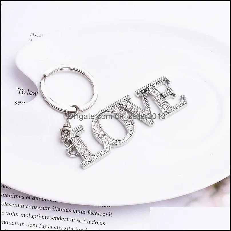 Romantic Diamond Letter KeyChain Pendant Metal Diamond LOVE Keyring Couple Key Chain Pendant Creative Accessories Gifts 1252 Q2