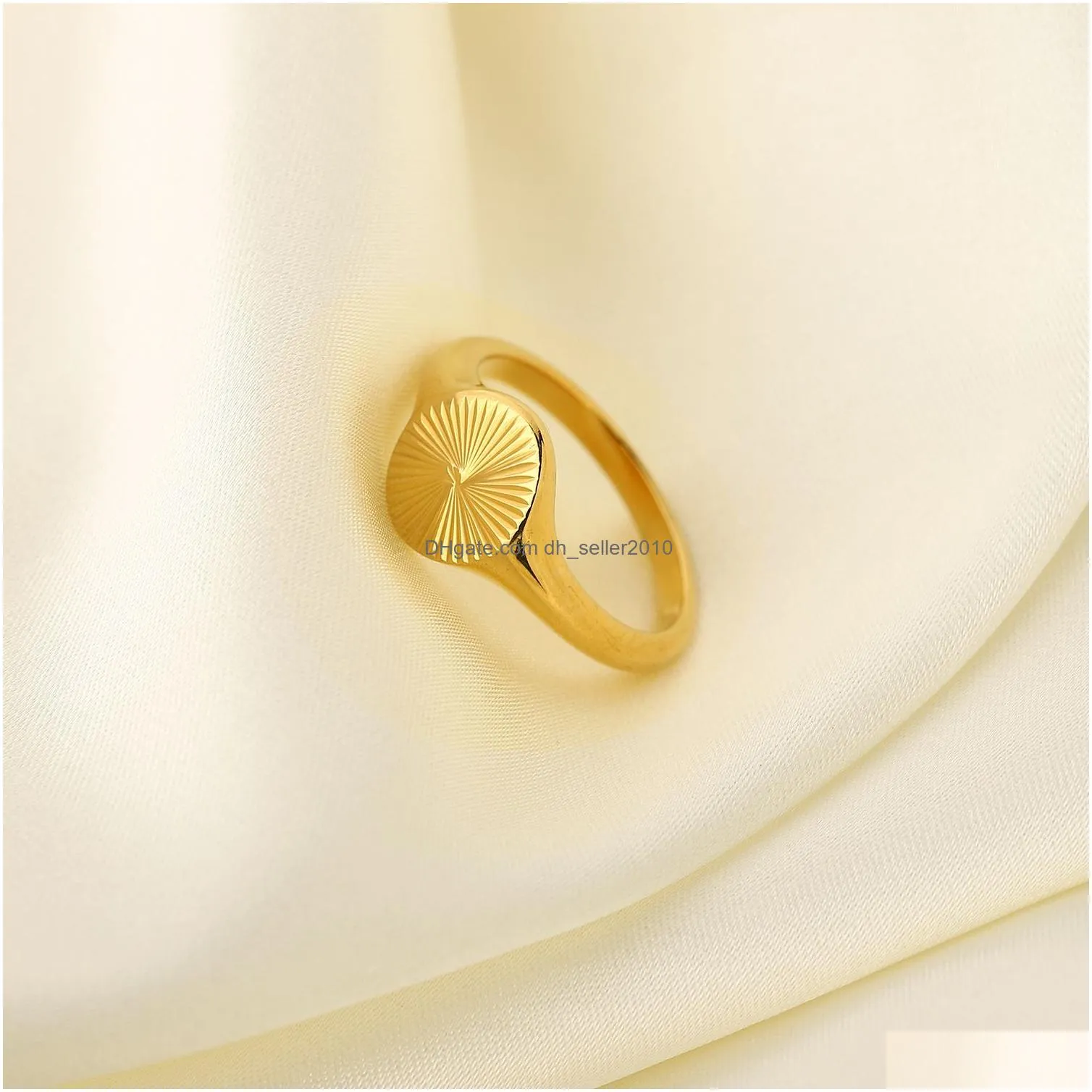 Croissant Ring 18K Gold IP Plateding Stainless Steel statement Engraved stripes Braided Twisted Rope Signet chunky rings