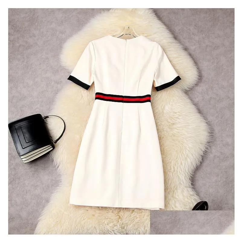 2022 Summer Short Sleeve Round Neck Apricot / Black Contrast Color Panelled Buttons Knee-Length Dress Elegant Casual Dresses 22L025043