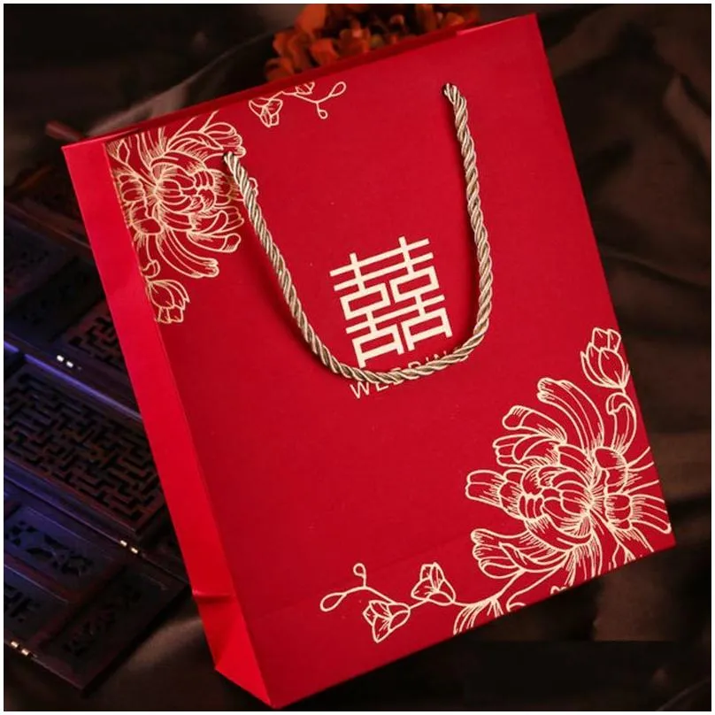 Chinese style Red Double Happiness Paper gift bags for Wedding Packaging Bag with Handle Party Favors LX0633