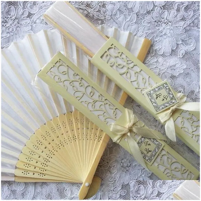 Luxurious Silk Fold hand Fan in Elegant Laser-Cut Gift Box +Party Favors wedding baby shower Gifts fast shipping F2017530