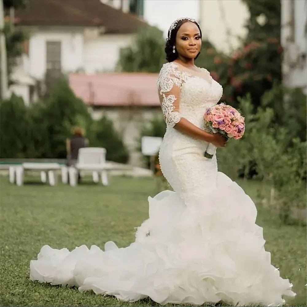 2023 Mermaid Wedding Dresses Luxury Beaded Crystals with 1/2 Half Sleeves Lace Applique Ruffles Sweep Train Custom Made Wedding Gown vestido