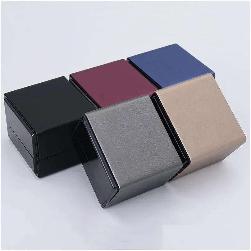 wholesale Leather Jewelry Box with LED Light for Engagement Wedding Rings Box Festival Birthday Jewelry Ring Display Gift Boxes W0024