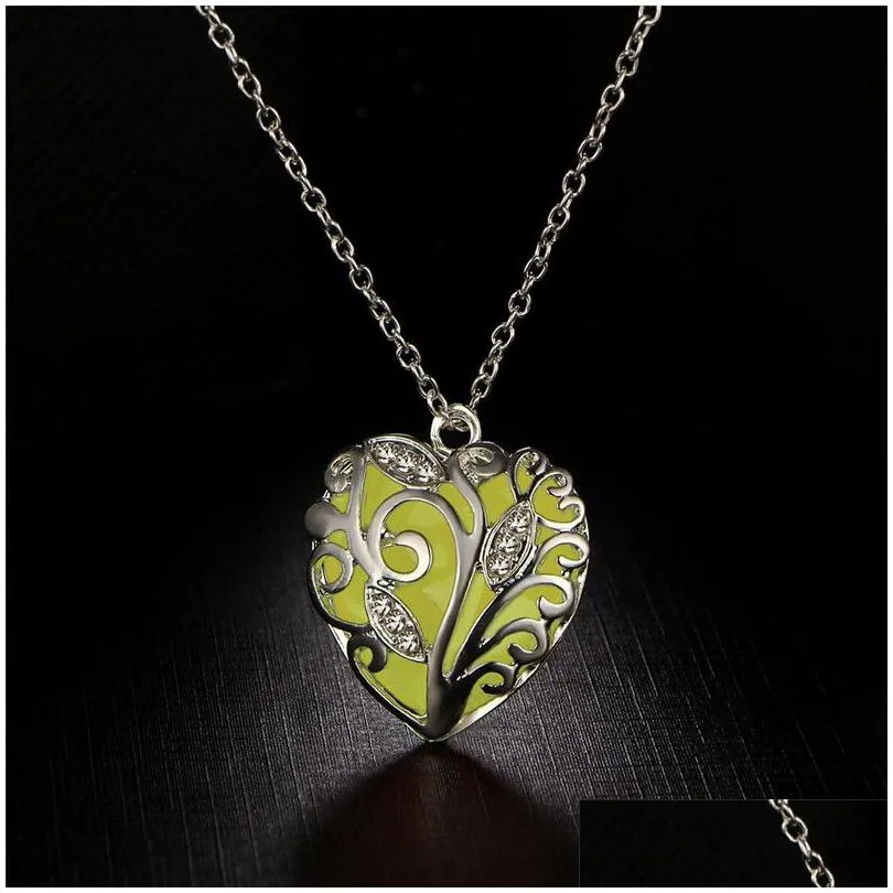 Fluorescence Necklace women love heart gift Glow in the Dark Pendant necklace with 48cm chain blue green pink Jewelry LZ0487