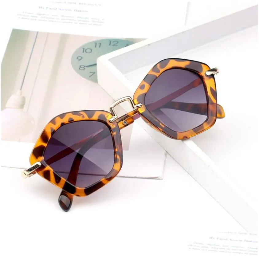 Girls Boys Fashion Sunglass Kids China Lovely UV400 Protection PC Plastic Classic Mirror child sunglasses A6358