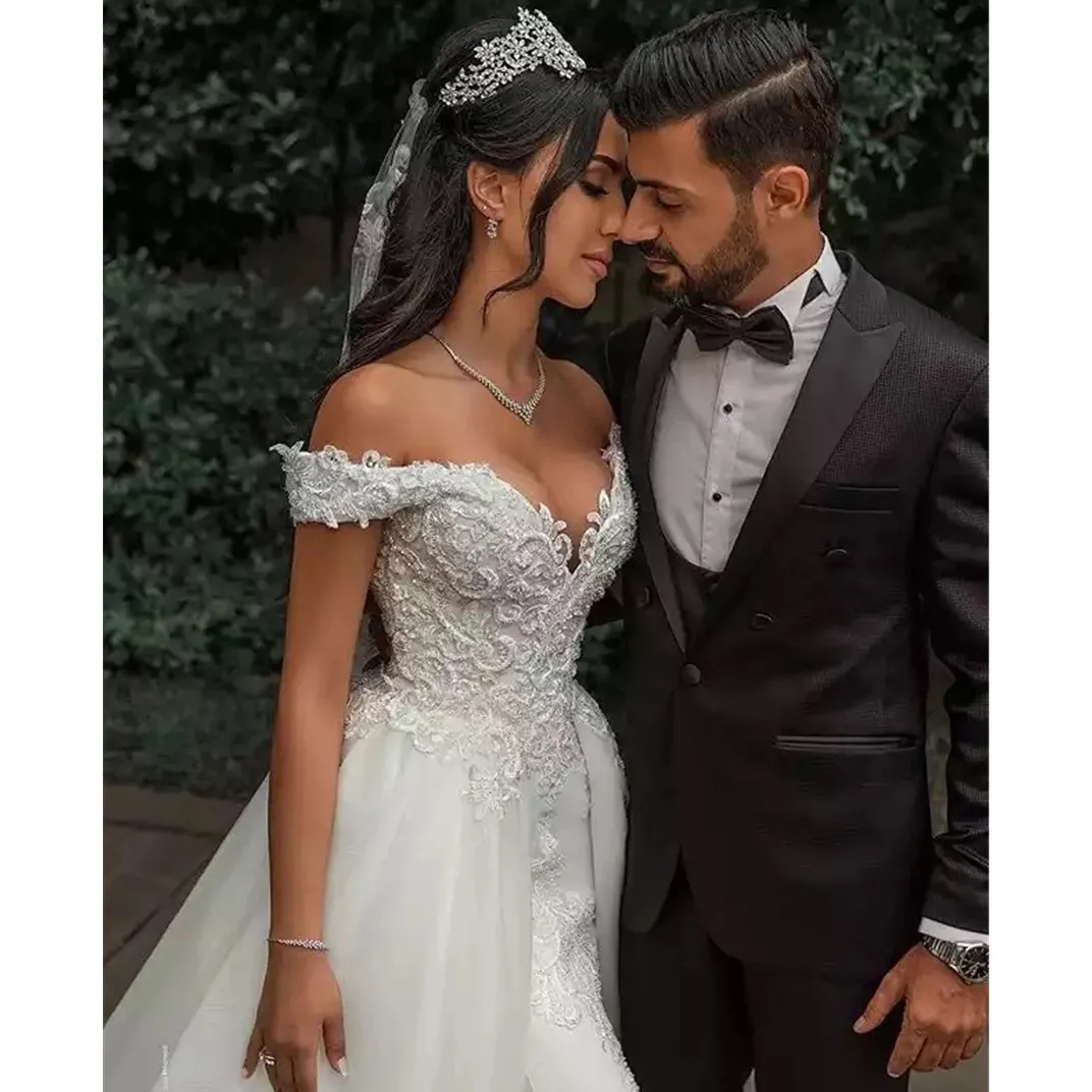 Arabic Plus Size Off Shoulder Mermaid Wedding Dress Appliques Lace Detachable Stunning Aso Ebi Bridal Gowns 2024