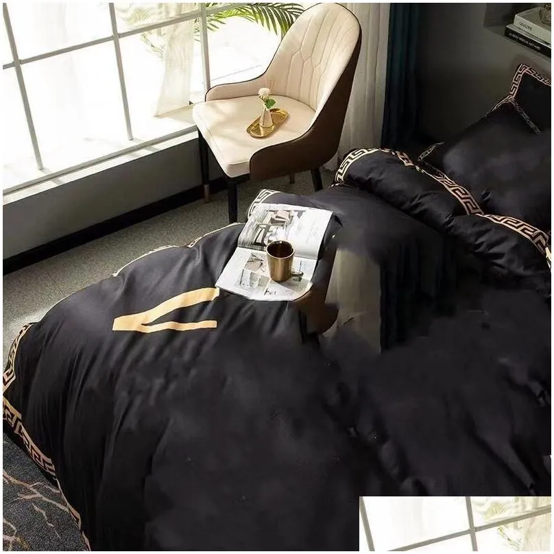 fashion black designer bedding sets duvet cover queen size bed comforters set covers bed sheet pillowcases