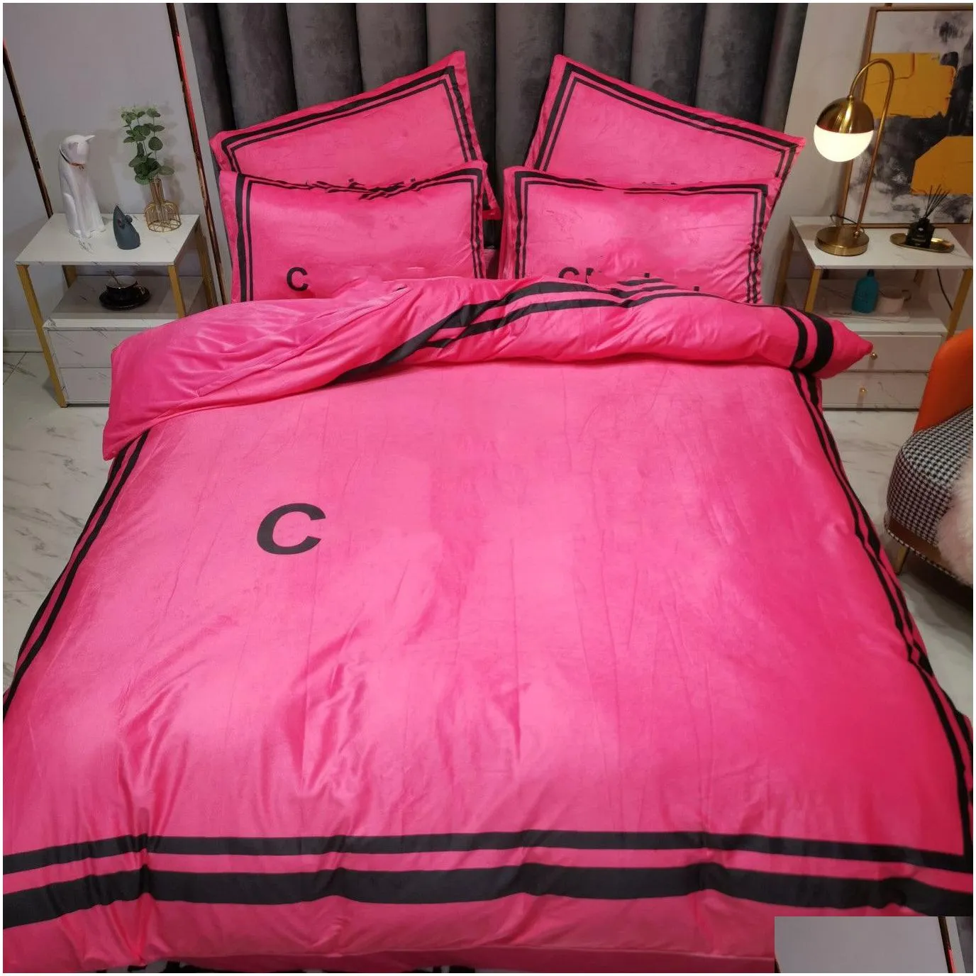 rosepink fashion designer bedding sets winter velvet bed sheet letter printed duvet cover pillowcases high quality queen size warm designers comforter