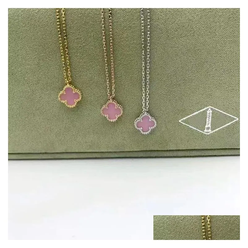 2023 fashion new clover necklace brand mini small version single flower mother shell pendant necklace gift 316l titanium steel designer necklace for