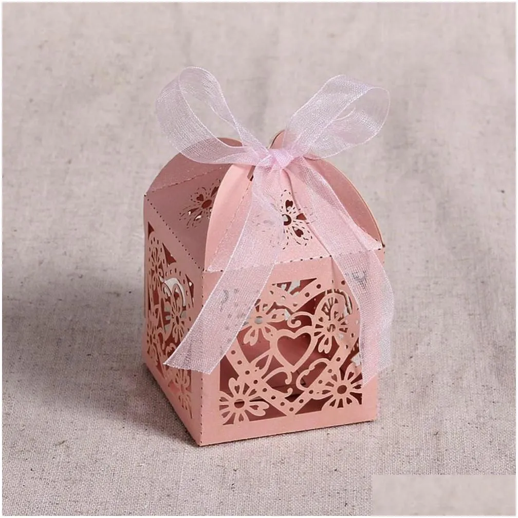 100pcs/set love heart laser cut hollow carriage baby shower favors boxes gifts candy boxes favor holders with ribbon wedding party