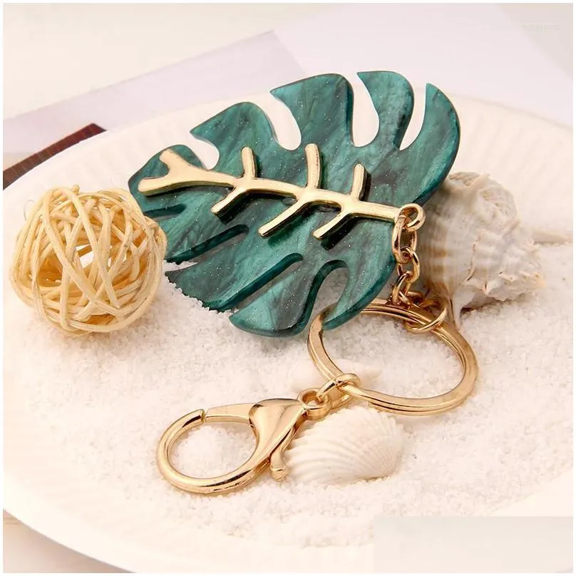 keychains christmas green leaf metal keychain beautiful and  foliage shape key ring festival gift ladies accessories 