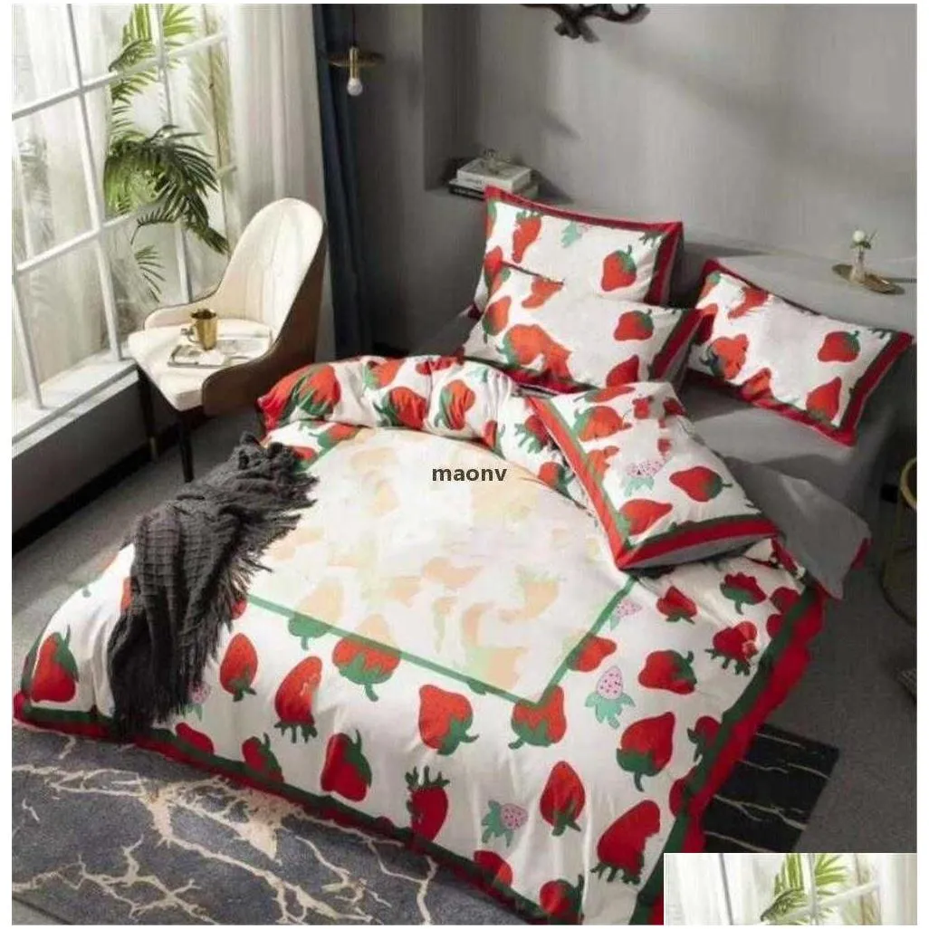 designers fashion bedding sets pillow tabby 2pcs comforters setvelvet duvet cover bed sheet comfortable king quilt size