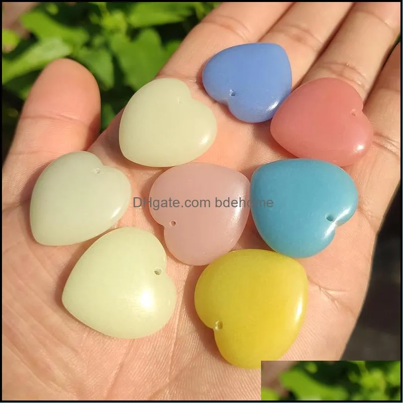 heart shape luminous stone charms fluorescent chakra healing pendant glow in dark for necklace jewelry accessories 25x25x6mm