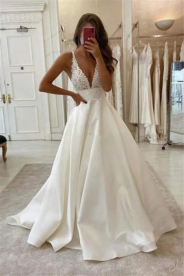 2023 Vintage Satin A Line Wedding Dresses with Buttons Sexy Open Back Vestidos De Novia Deep V Neck Lace Appliques Sleeveless Bride Wedding Gowns