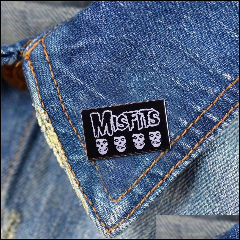 misfits brooch acclimatized chorus american horror punk rock band brooch badge