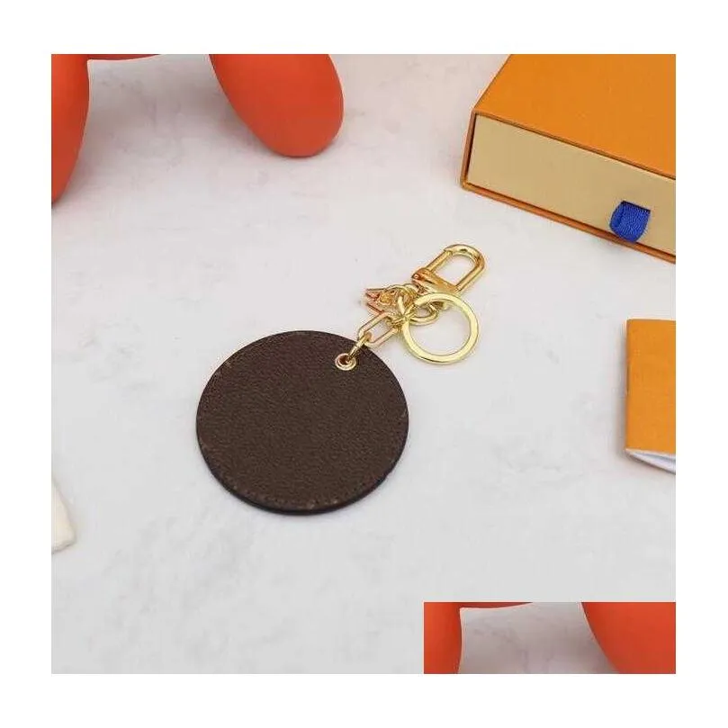 designer fashion keychain letter printing round high quality basketball key chain uni pu leather alphabet pattern car keys ring