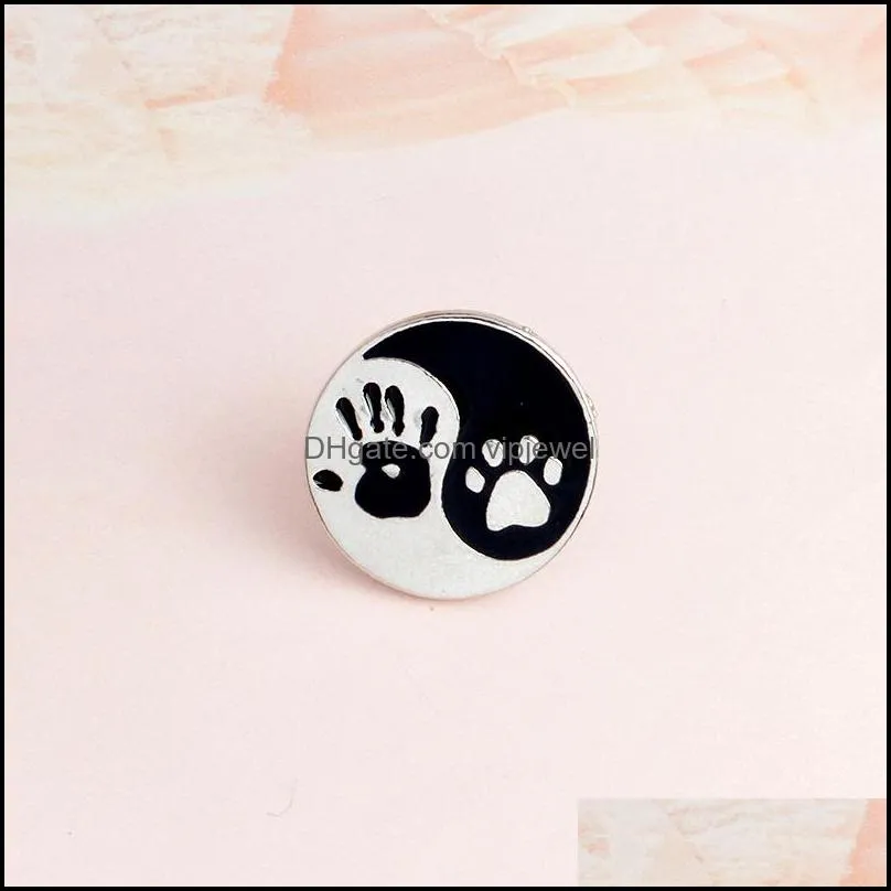 hand dog paw print taiji ying yang black white round pins lapel pin badge friend broach jewelry