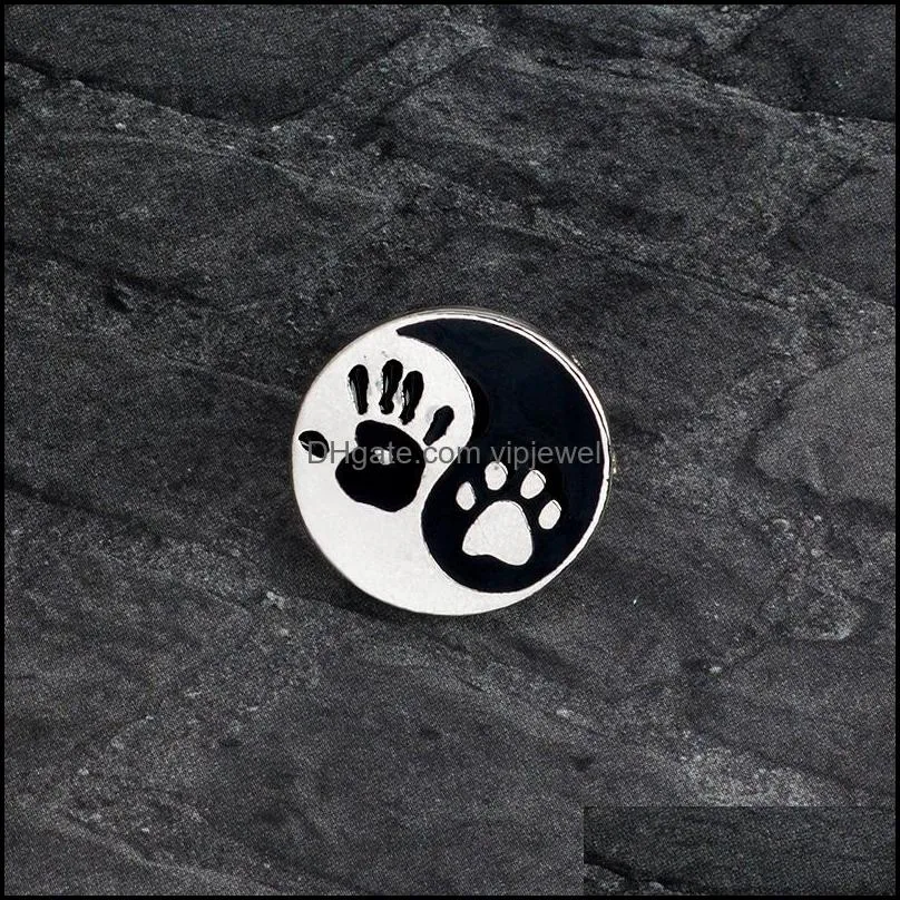 hand dog paw print taiji ying yang black white round pins lapel pin badge friend broach jewelry