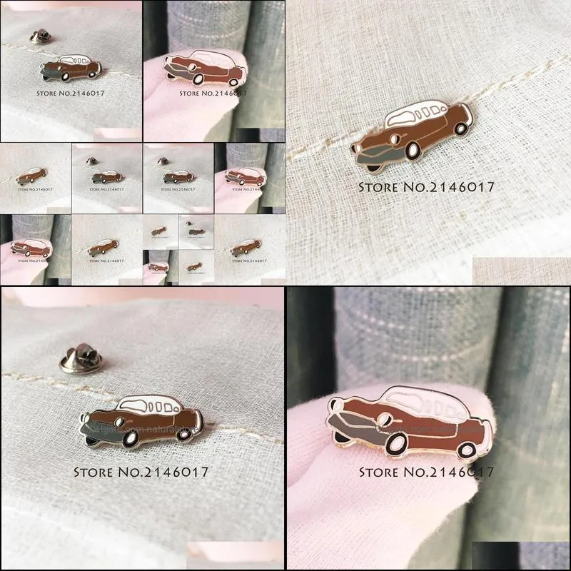 100pcs vintage car cool vehicle lapel pin customized metal badge denim jacket collar hard enamel brooch pins button for women men